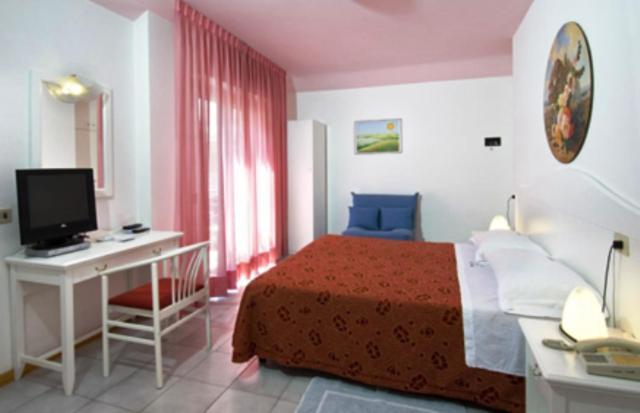 Hotel Le Soleil سان بنيديتّو ديل ترونتو الغرفة الصورة